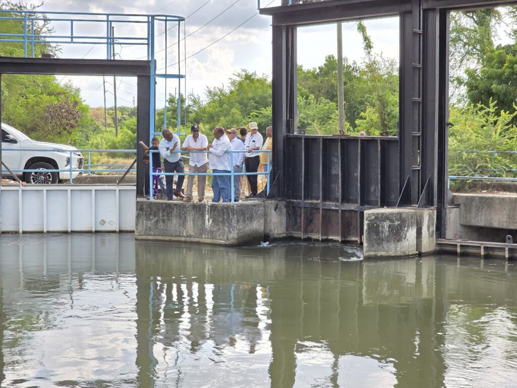 INDRHI instalará compuertas en canal Ulises Francisco Espaillat; anuncia cierre por cinco días de éste y del canal Ms Bogaert