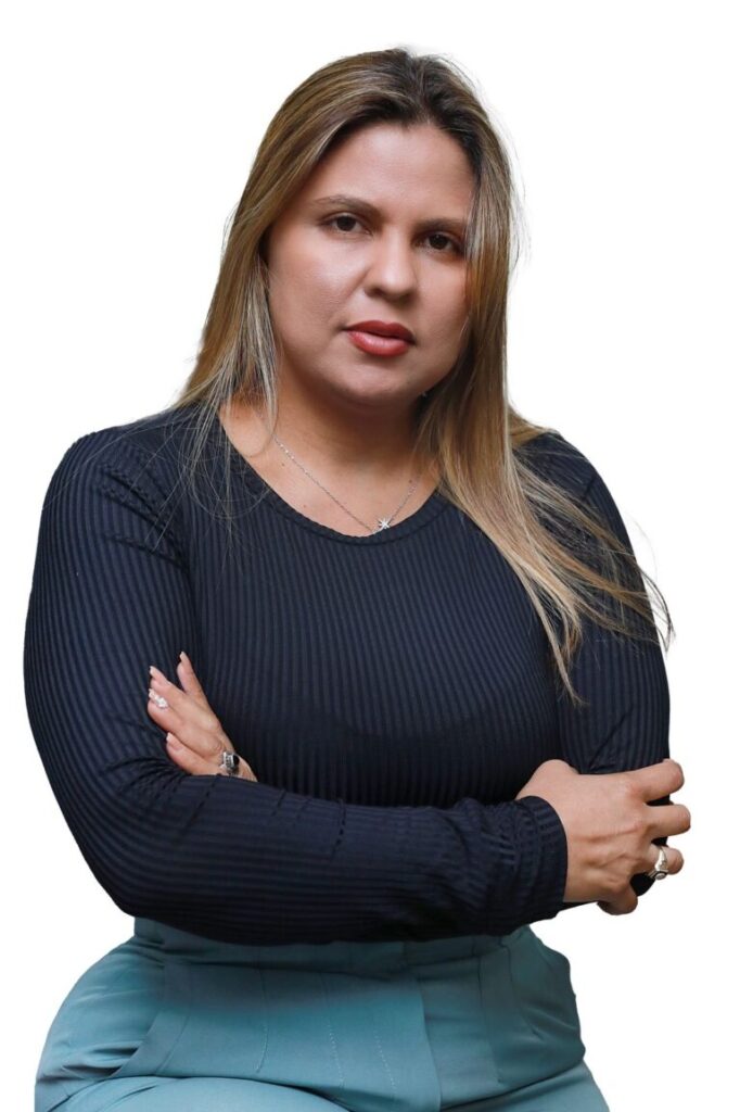 Periodista denuncia intento de estafa vía WhatsApp con número de contacto conocido