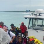 Armada evacúa 98 personas de Isla Saona por efectos de la tormenta Melissa
