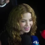 Shakira celebra su regreso a los escenarios colombianos en su llegada a Cali