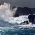 Viento y olas anormales: COE instruye a embarcaciones a permanecer en puerto