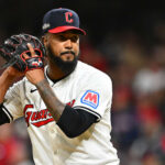 Guardianes de Cleveland niegan permiso a Emmanuel Clase para lanzar en Venezuela