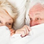 Personas mayores entre 60 y 85 años mantienen interés en vivir su sexualidad, según estudio