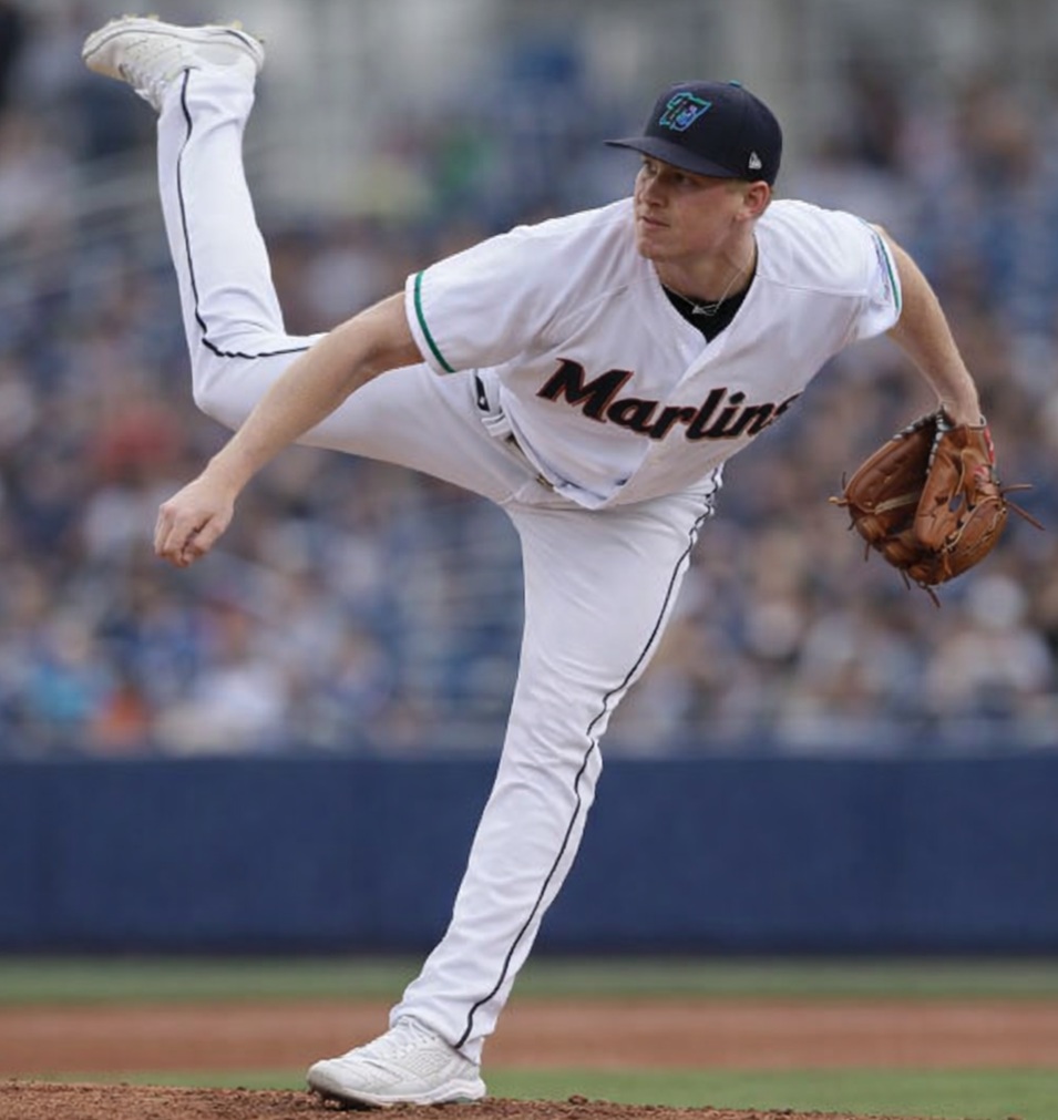 Pete Fairbanks firma con los Marlins por un año para reforzar el bullpen