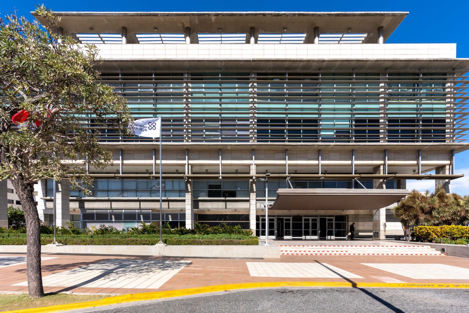 Arrestan a fiscal en flagrante por recibir soborno de $10,000 dólares