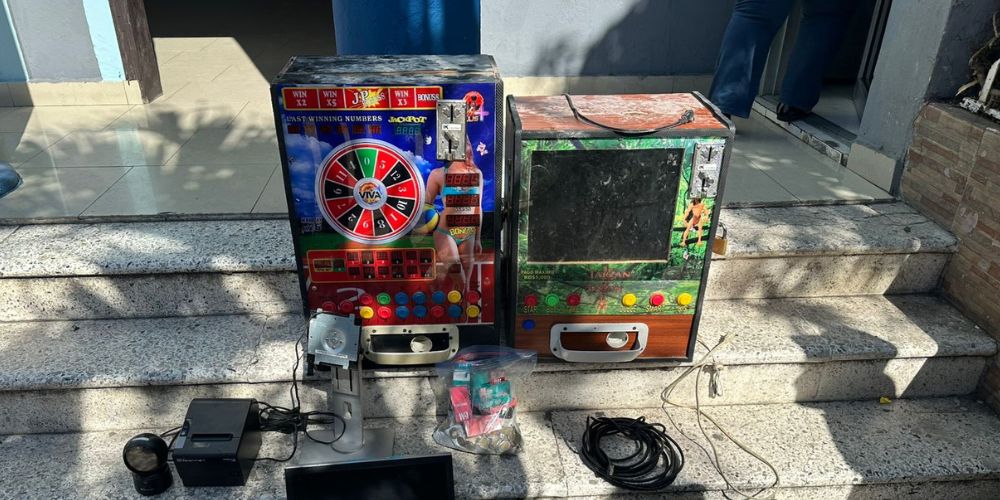 Máquinas tragamonedas y equipos de azar ocupados por la Policía Nacional