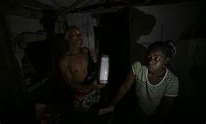 Autoridades cubanas prevén largos apagones para hoy lunes.