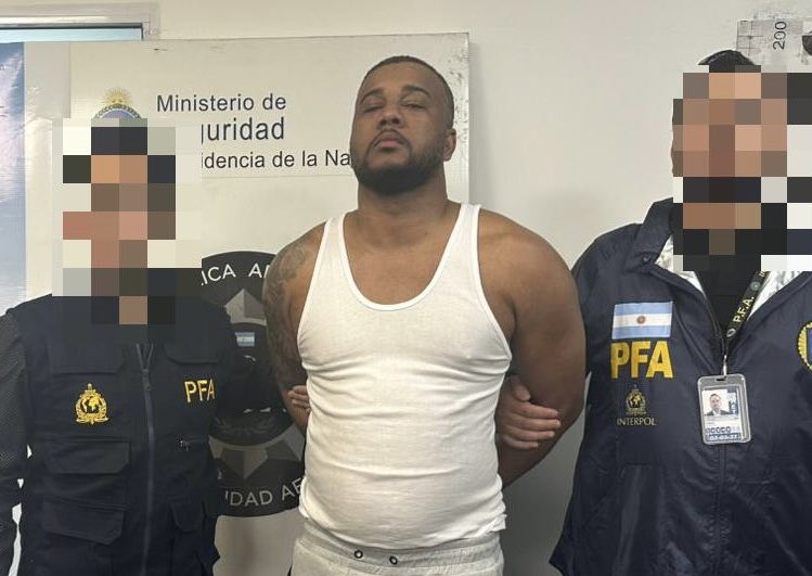 Capturan en Argentina a fugitivo dominicano requerido por homicidio y vinculado a estructura criminal transnacional
