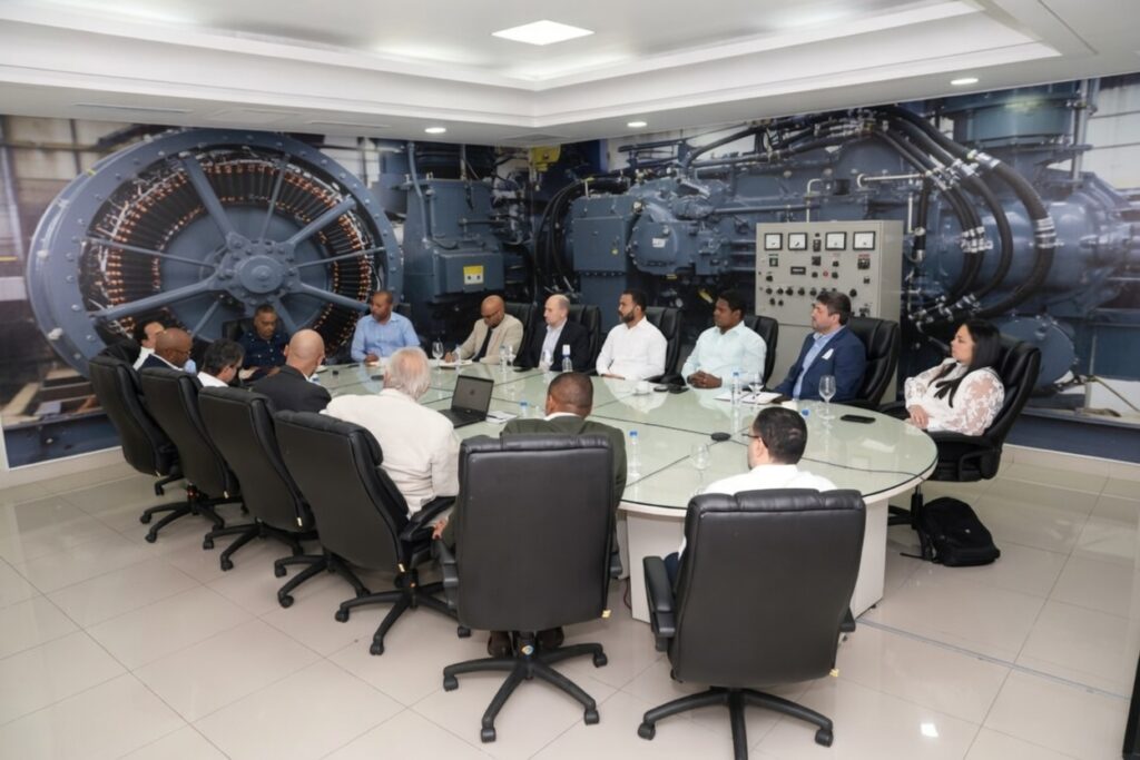 Gobierno coordina con generadores eléctricos ante efectos de crisis en Medio Oriente