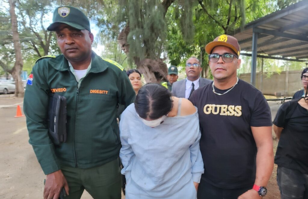 Incidente entre civiles y agentes de Digesett deja varios heridos en el aeropuerto del Cibao