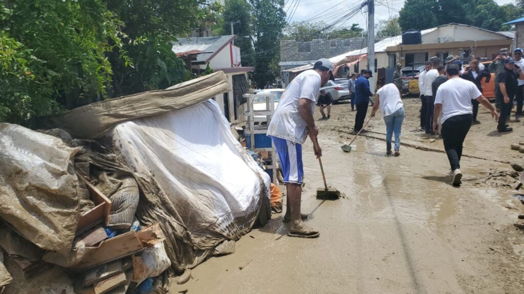 Gobierno promete asistencia a familias de Puerto Plata que lo perdieron todo