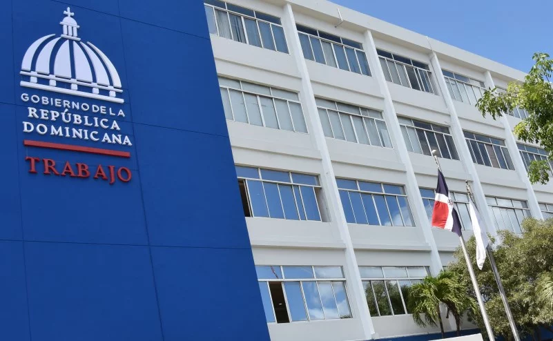 Ministerio de Trabajo recomienda flexibilizar jornada e implementar teletrabajo por lluvias