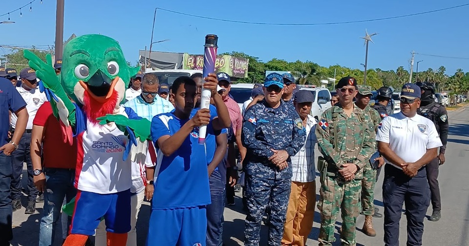 Barahona celebra con entusiasmo el paso de la antorcha de los Juegos Centroamericanos y del Caribe 2026