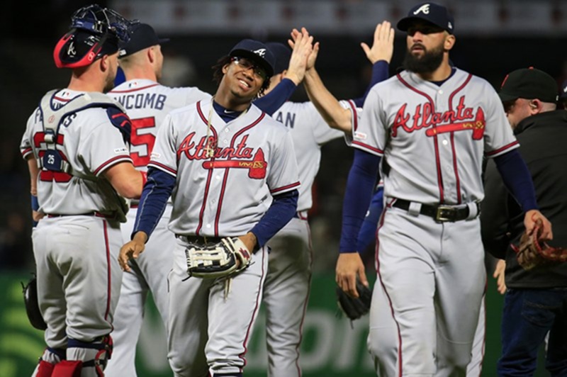 Bravos de Atlanta refuerzan su dominio en Grandes Ligas con otra victoria clave