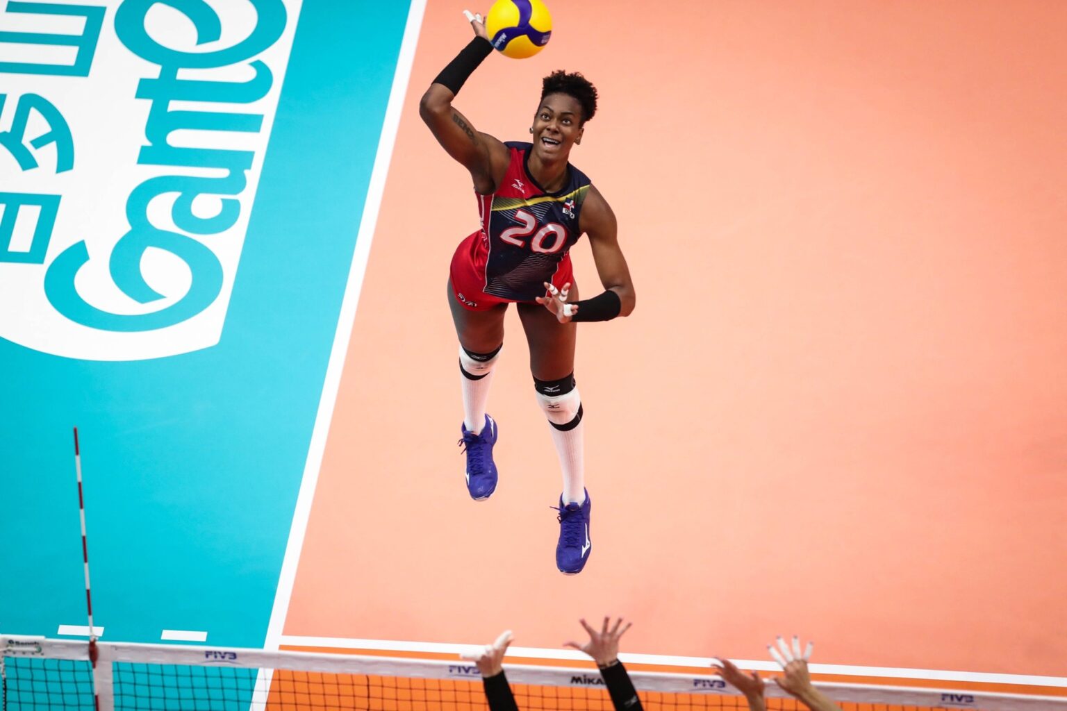 Brayelin Martínez celebra su nuevo rol y afirma que jugar en RD “será maravilloso”