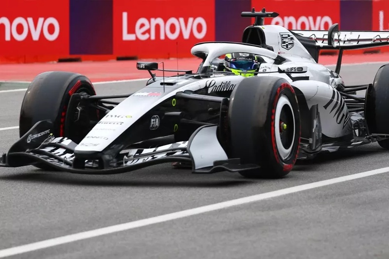 Checo Pérez asegura que Cadillac ha rendido por encima de las expectativas en su regreso a la Fórmula 1
