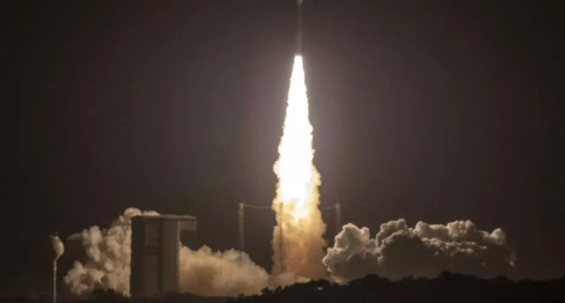 China y Europa envían satélite para monitorear tormentas solares
