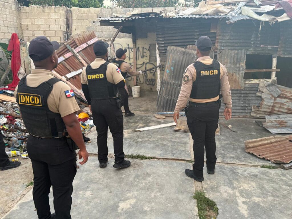 DNCD ejecuta operativos en San Pedro con arrestos y decomisos