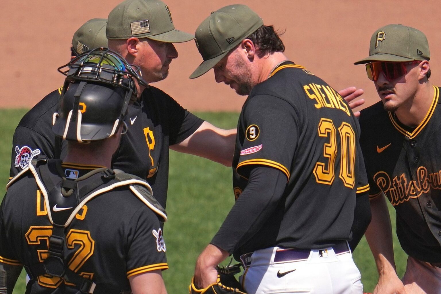 Skenes sufre su tercera derrota consecutiva ante unos Cubs encendidos