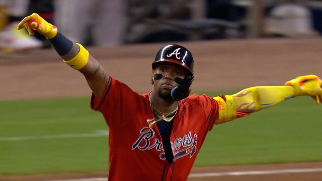 Acuña Jr. dispara grand slam y los Bravos aplastan a los Medias Rojas en Fenway Park