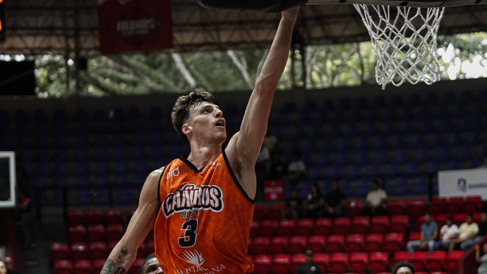 Titanes y Cañeros aprietan la tabla con victorias clave en la Súper Liga LNB