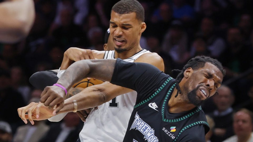 La NBA descarta sancionar a Wembanyama tras su expulsión por codazo a Naz Reid
