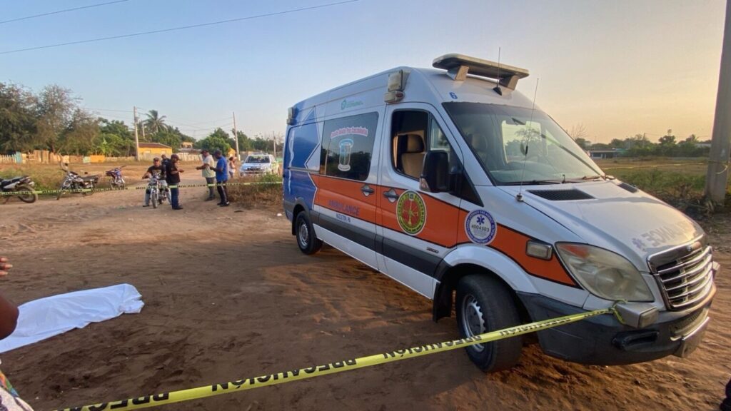 Mujer muere apuñalada presuntamente por su hermana en Montecristi