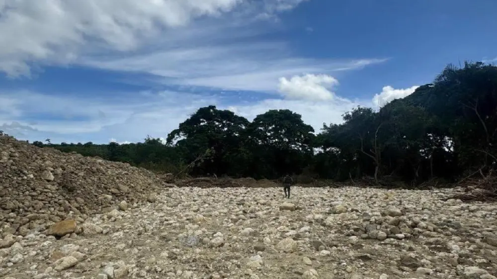 Operativo busca frenar extracción de materiales en el río Camú