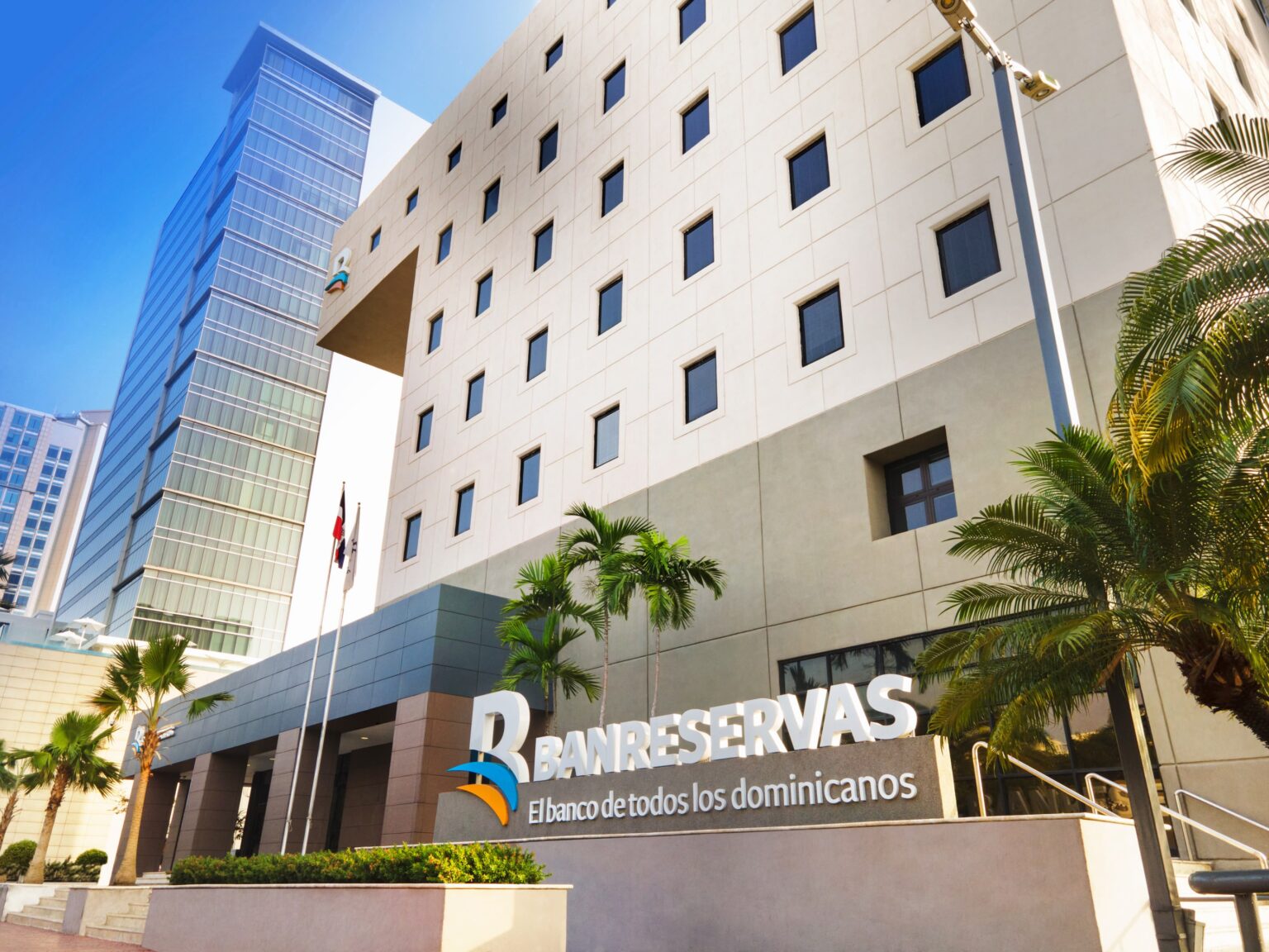 Banreservas y sus filiales reciben cuatro premios de World Finance, incluido Mejor Grupo Bancario de República Dominicana