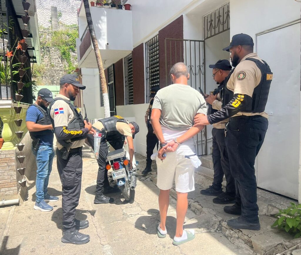 ATAQUE AL MICROTRÁFICO SE FORTALECE EN SANTIAGO AL SACAR DE LAS CALLES MÁS DE 10, 000 GRAMOS