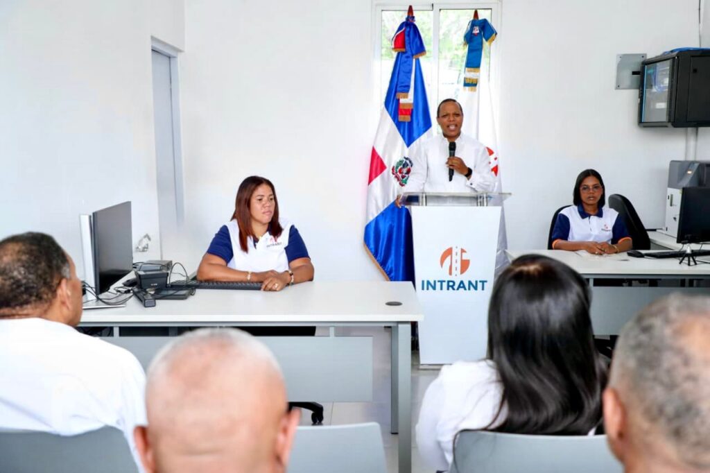 INTRANT inaugura en Jimaní primera oficina de licencias de conducir