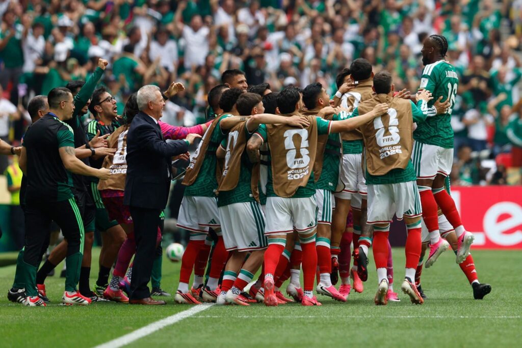 México vence 2-0 a Sudáfrica en un debut histórico del Mundial 2026