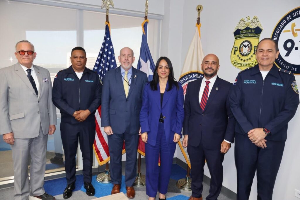 Ministra de Interior y Policía y Director General de la Policía coordinan acciones con Puerto Rico para enfrentar el crimen transnacional