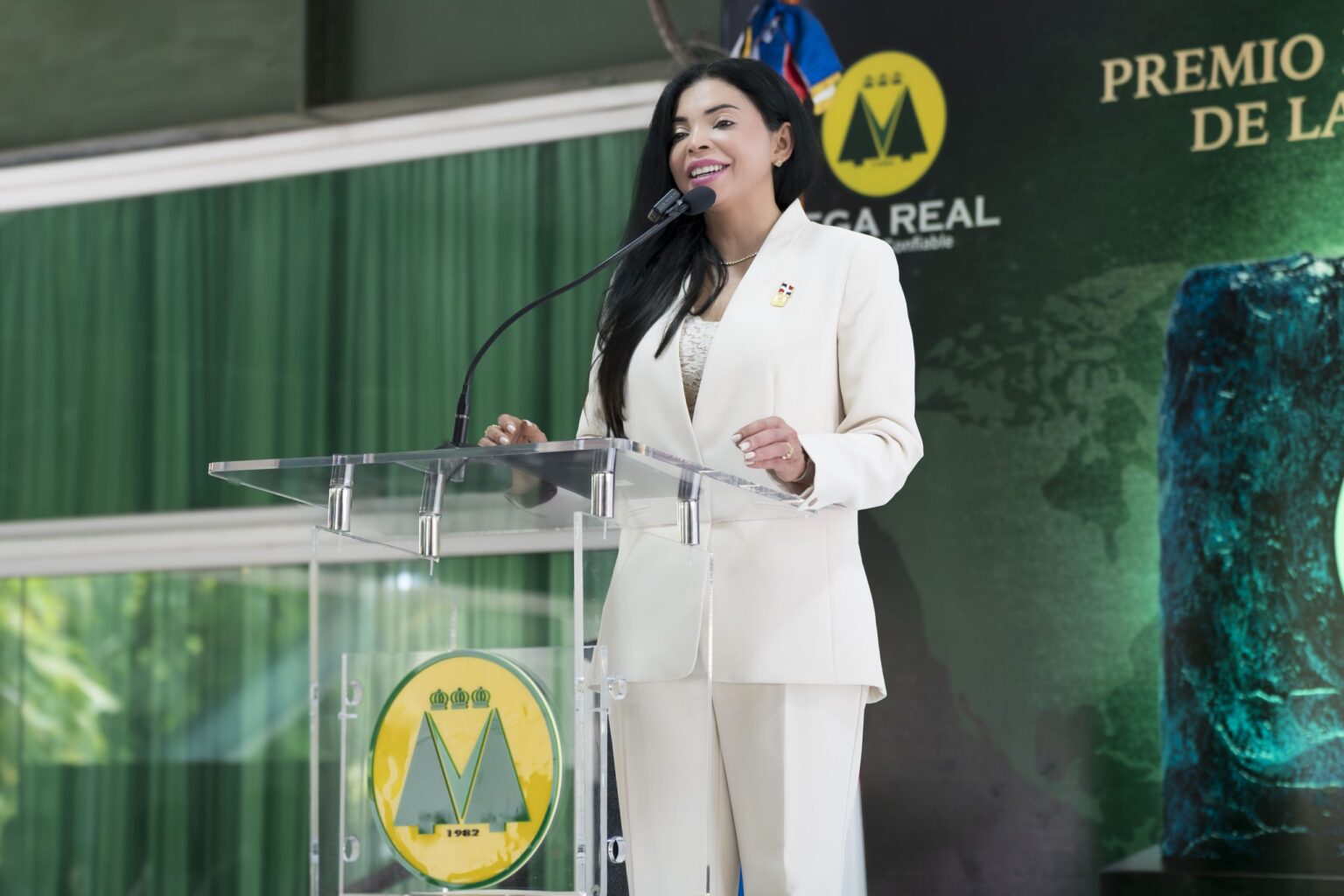 Procuradora Yeni Berenice Reynoso llama a construir contrato social con valores y empatía