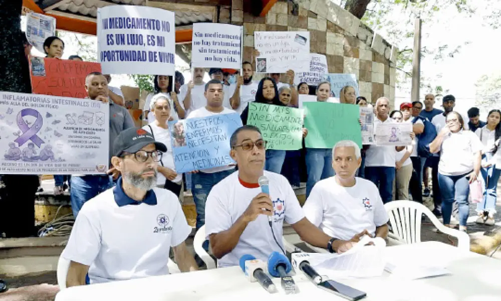 Pacientes crónicos reclaman solución ante desabastecimiento de fármacos
