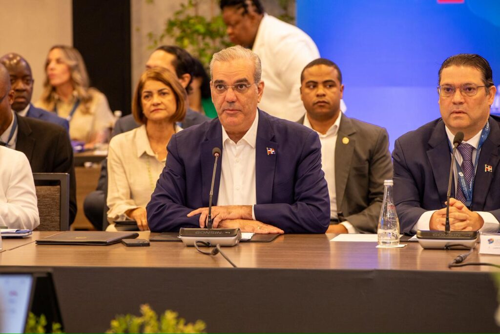 Presidente Abinader llama a fortalecer la integración regional y a impulsar una implementación más práctica y efectiva del Acuerdo CARIFORO–Unión Europea