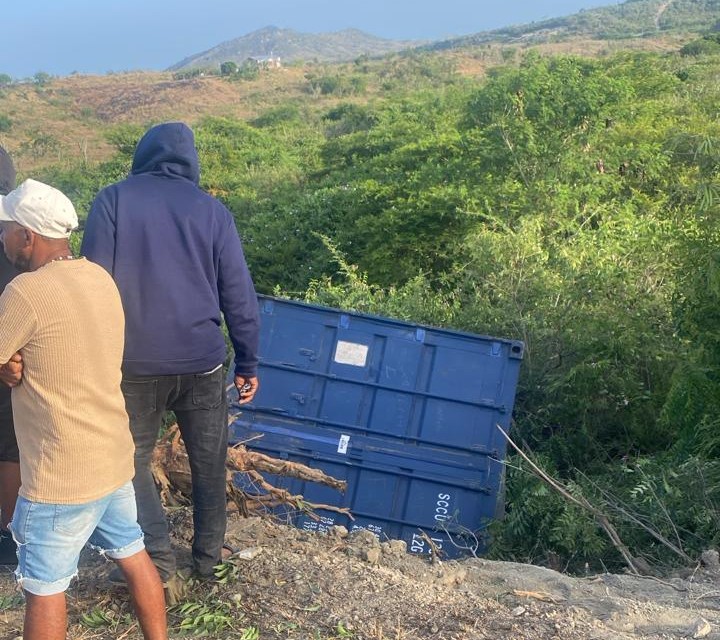Una persona muerta y otra herida en accidente de patana en Azua