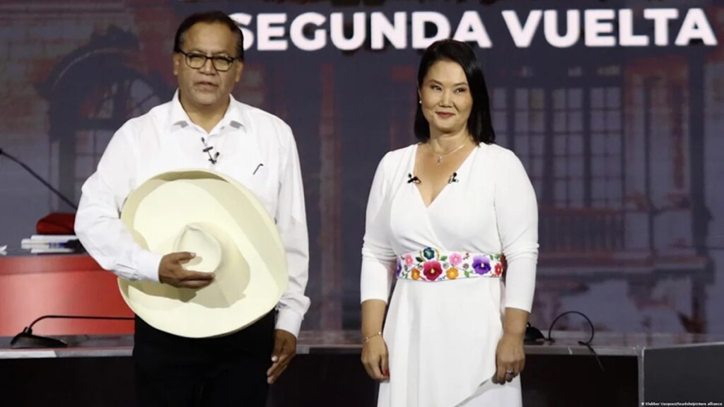 Sánchez propone a Fujimori revisar “todos los votos” en medio del conteo más ajustado de la historia reciente de Perú