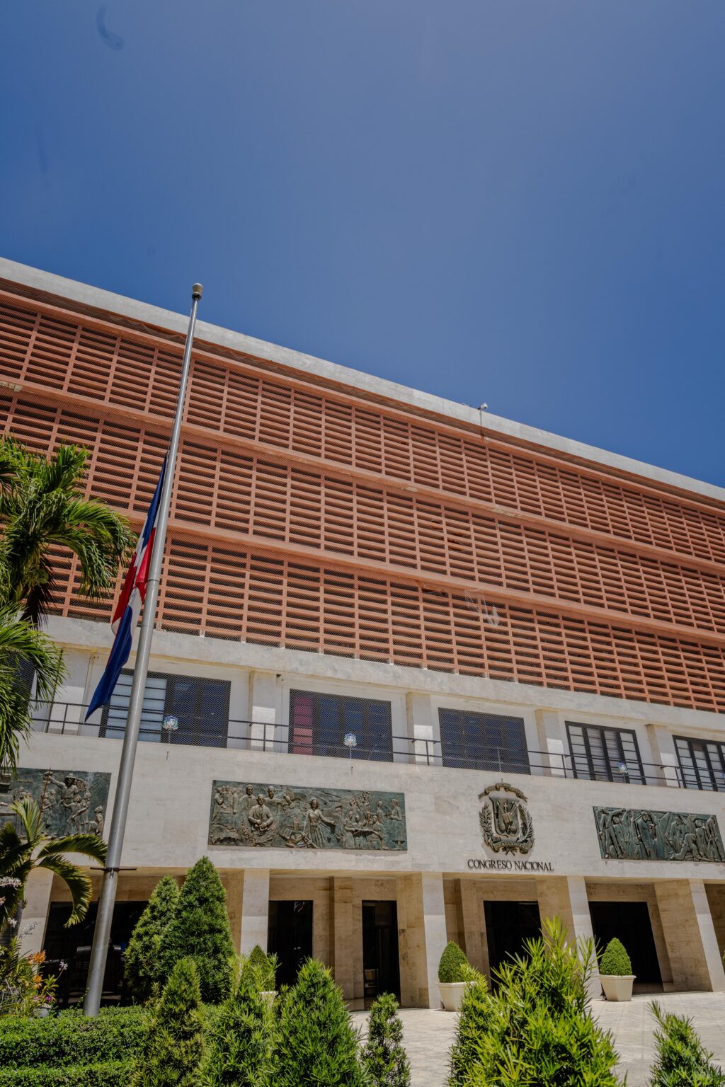 Senado capacitará a su personal sobre presencia profesional y cultura corporativa