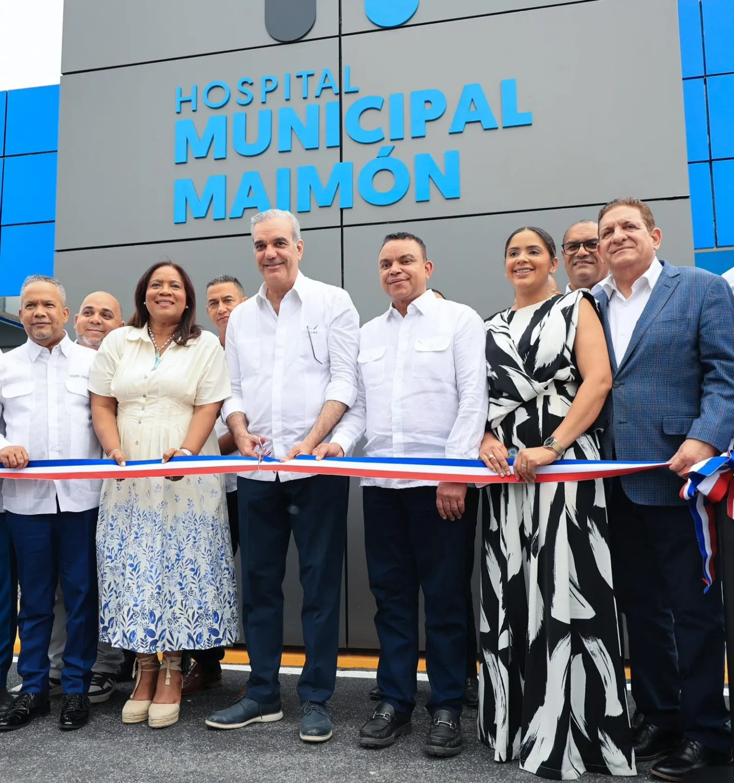 Presidente Abinader y director del SNS entrega remozado y ampliado el Hospital Municipal de Maimón