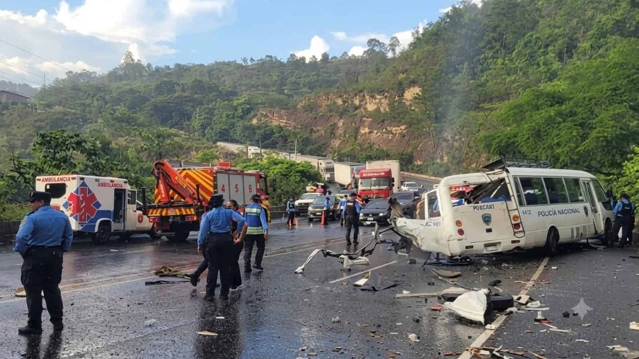 Al menos siete policías mueren en accidente de tráfico en Honduras