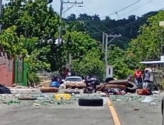 Carretera de Samaná paralizada en protesta contra la DNCD
