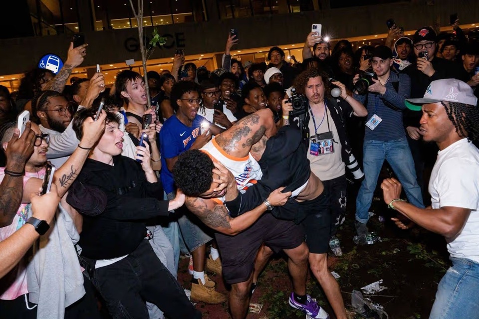 Disturbios en Nueva York dejan 21 detenidos tras la derrota de los Knicks ante los Spurs