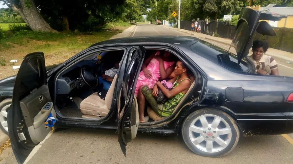 Ejército frustra traslado ilegal de 14 extranjeros en Guayubín