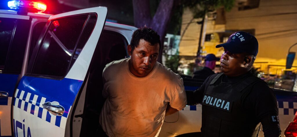 Policía recupera RD$360 mil en pintura tras estafa electrónica en Tamboril