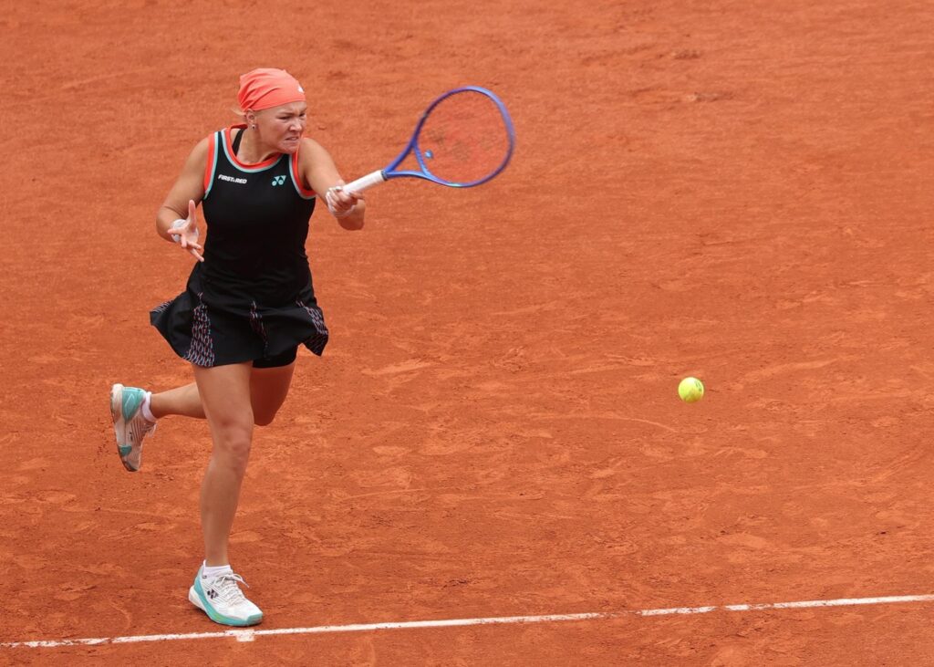 Shnaider da el gran golpe en Roland Garros y elimina a la número uno Sabalenka