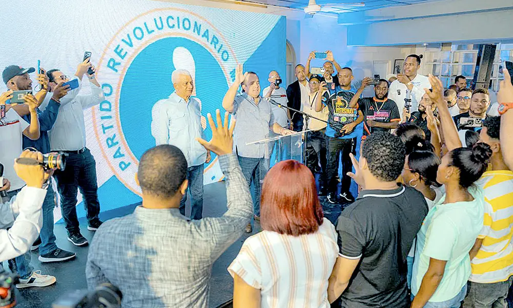 Juramentaciones reflejan lucha política a dos años de comicios