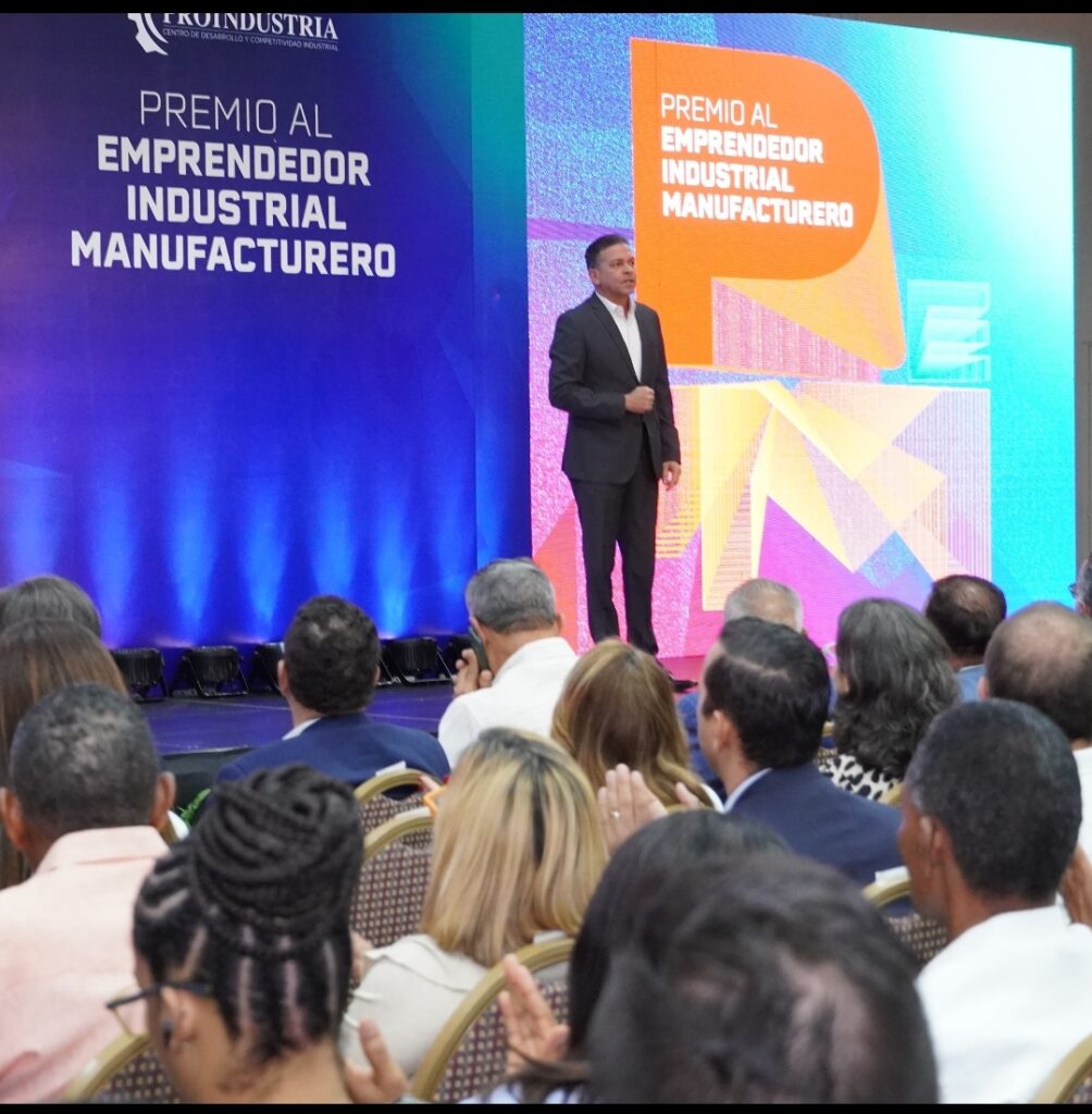 PROINDUSTRIA DISTINGUE PROYECTOS INNOVADORES CON MÁS DE RD$1.7 MILLONES DURANTE EL PREMIO AL EMPRENDEDOR INDUSTRIAL MANUFACTURERO 2026