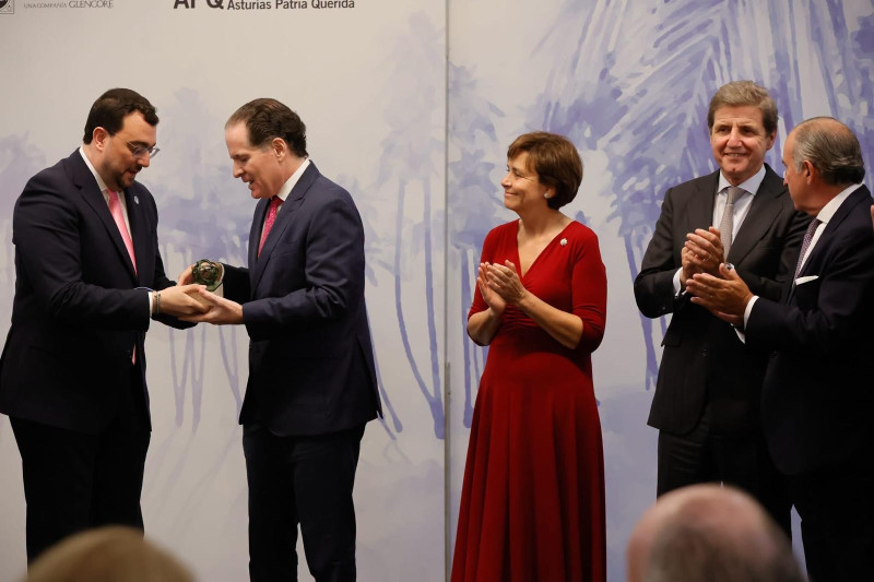 Pepín Corripio es honrado en España por su aporte empresarial