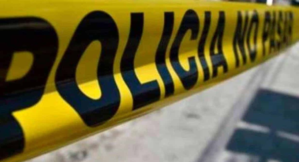 Hallan muertos a un hombre y su hijo en apartamento de Piantini; una joven sigue hospitalizada